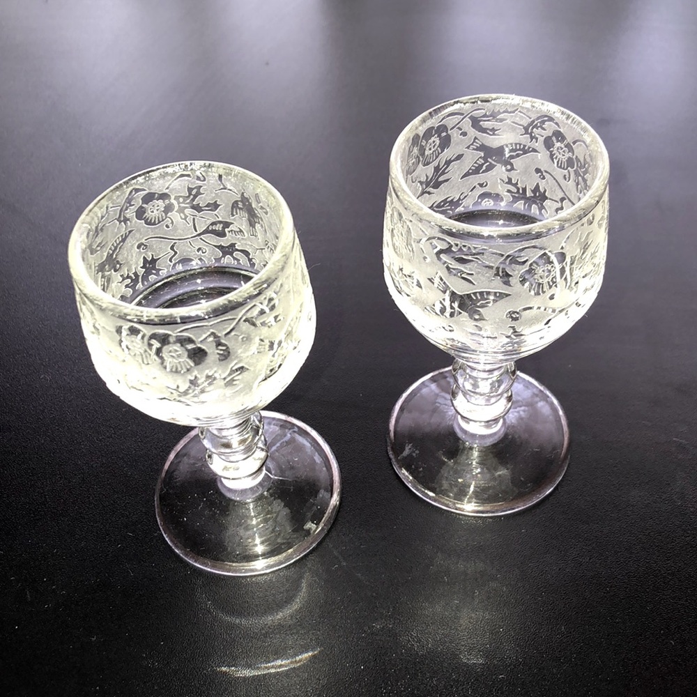NEW LISTING! Vintage Paden City Liqueur Glasses